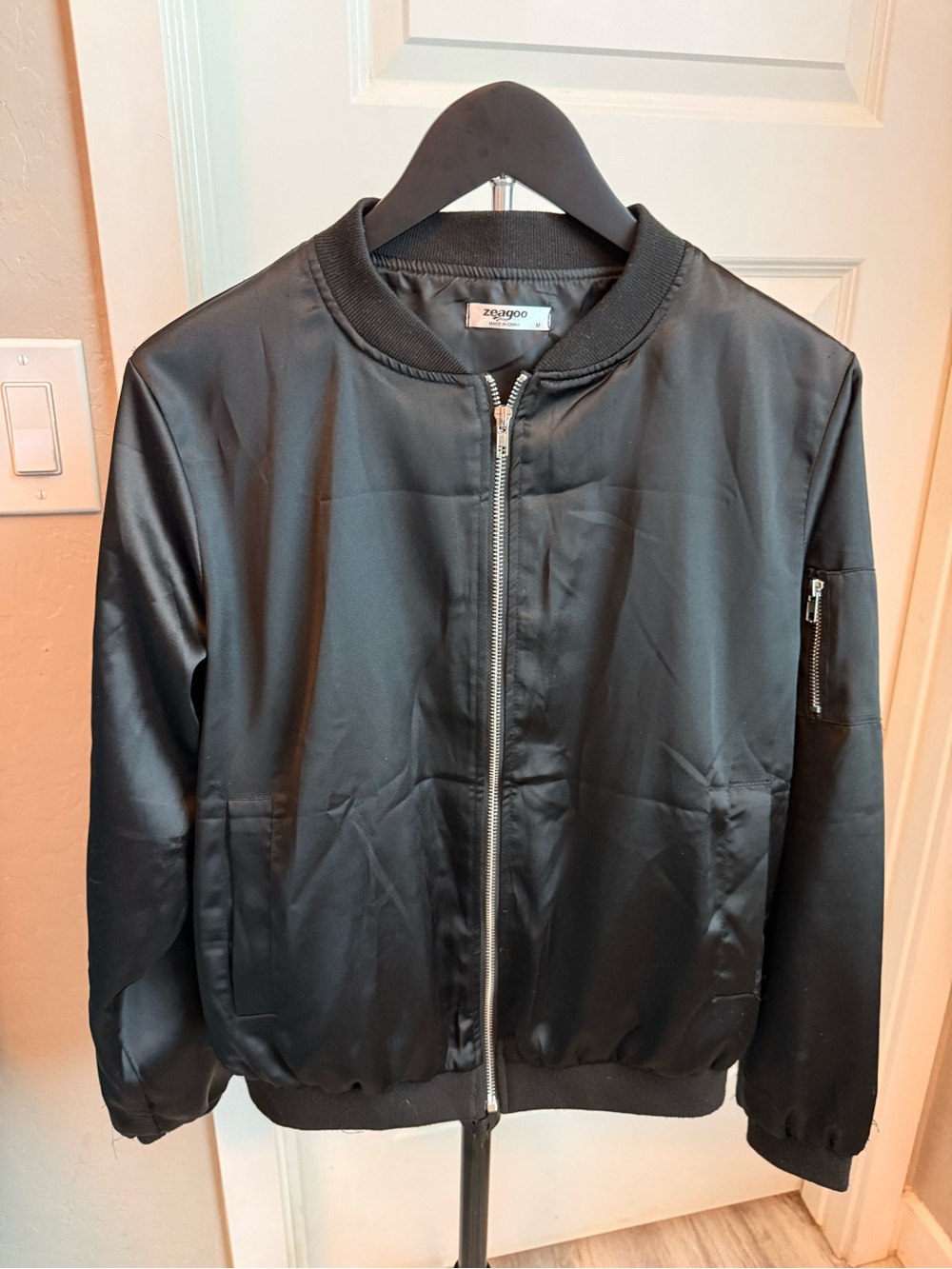 Zeagoo Black Bomber Jacket - Women’s Lightweight Zip-Up